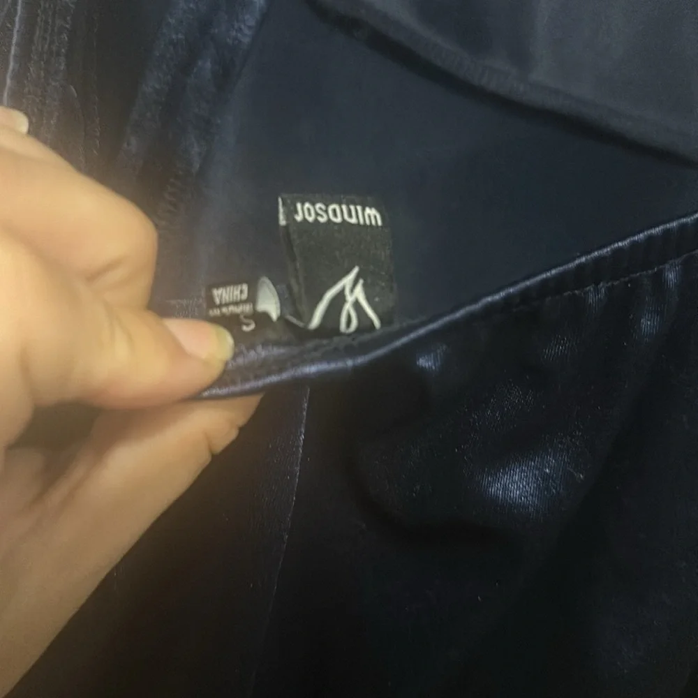 Windsor Elegant Navy Blue Evening Gown - Picture 5 of 5